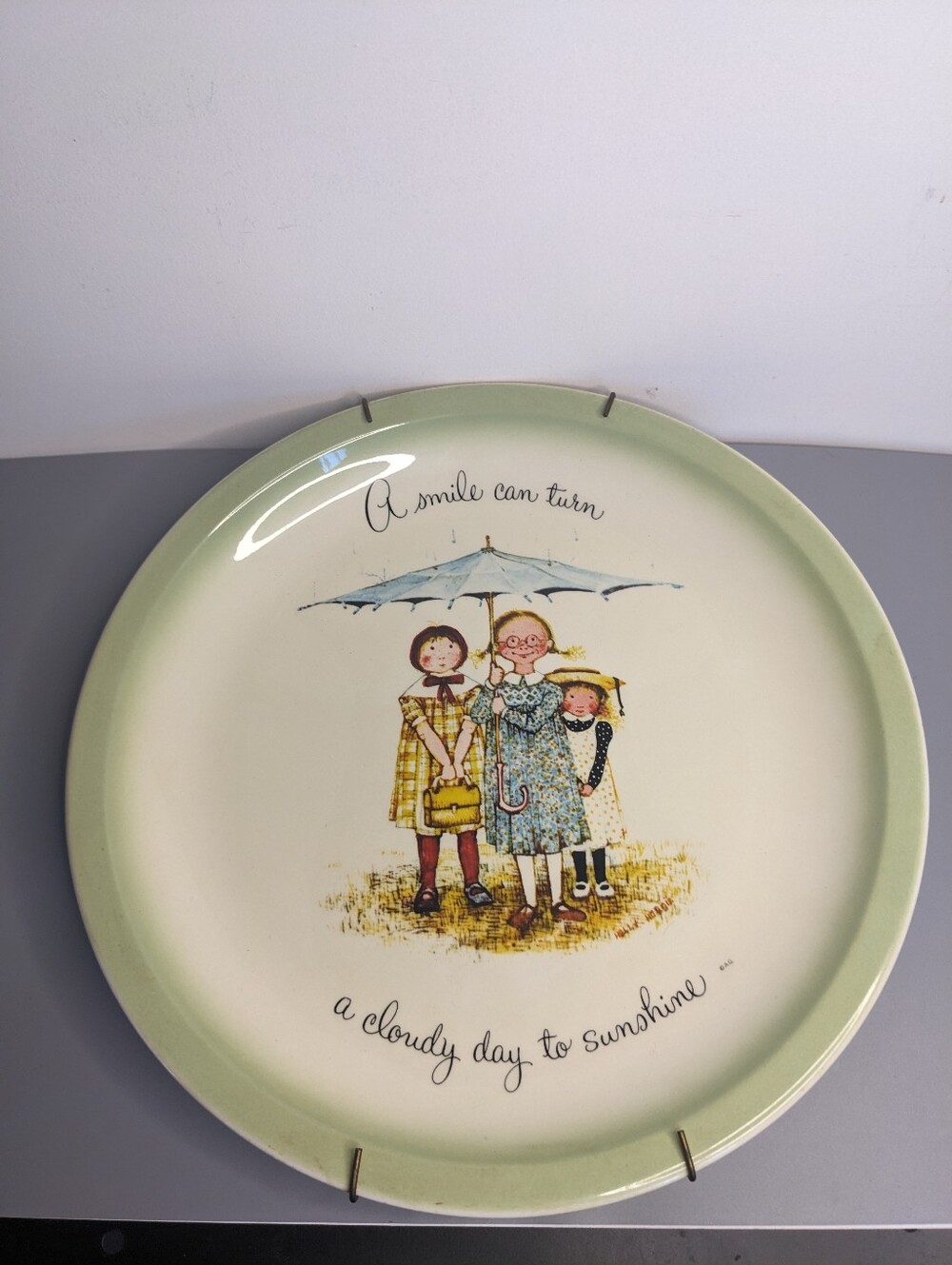 Holly Hobbie Large Plate 1970s USA Vintage Collectible Decor Cottagecore 10.5"